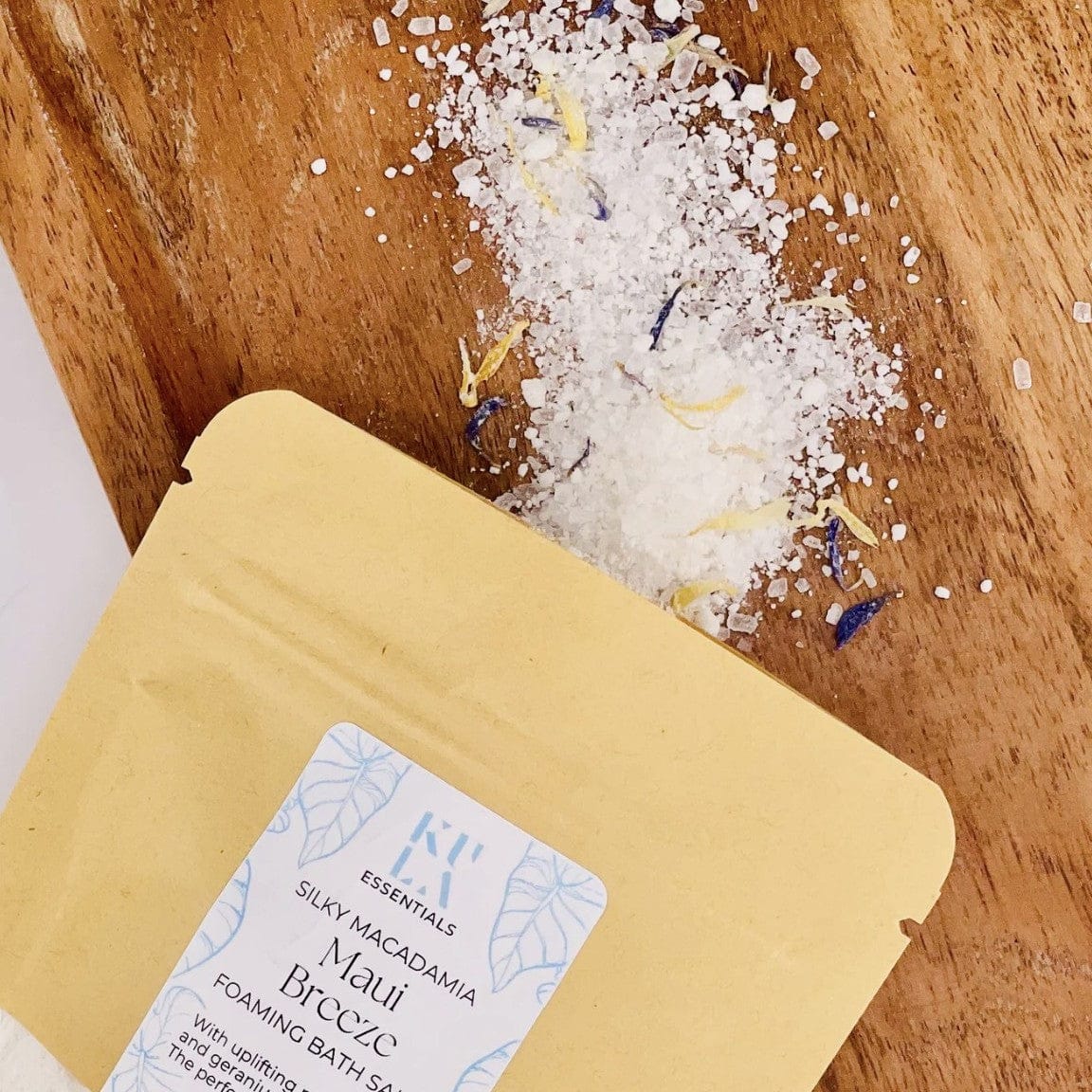 Kula Essentials Foaming Bath Salts ∙ Kula Essentials